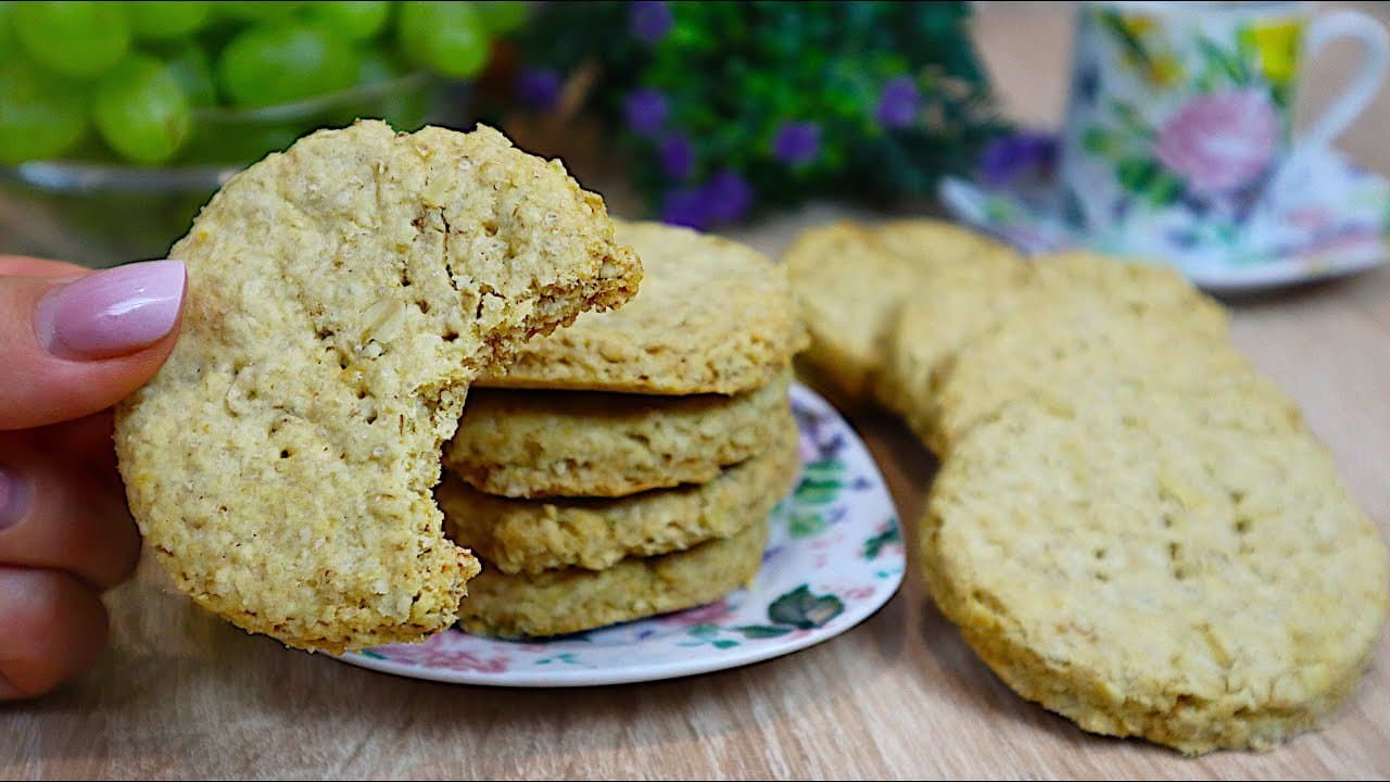 Classic Scottish Oat Digestive Cookies with Crunch