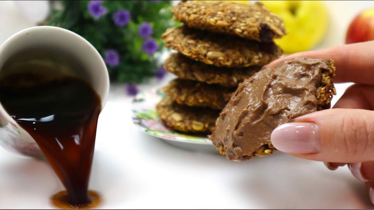 Vegan Flourless Banana Oat Cookies with Cocoa Spread