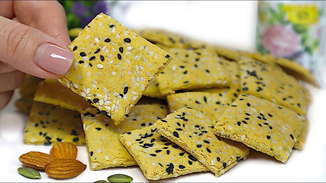 Gluten-Free Savoury Cornmeal Crackers with Herbs