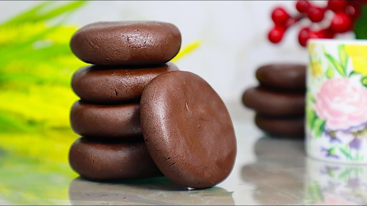 No-Bake 2-Ingredient Cocoa Truffles (No Added Sugar)
