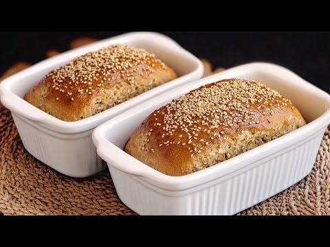 5-Minute Oatmeal Bread — Quick oatmeal bread with pumpkin seeds, kefir and grated apple. A fiber-rich bre