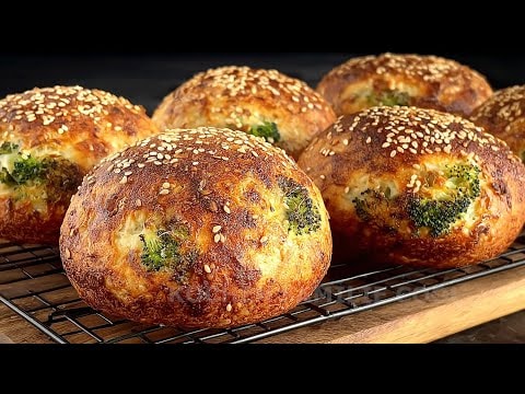 Mehlfreie Brokkoli-Mandel-Brötchen — Mehlfreie, eiweißreiche Brötchen aus Brokkoli, Mandelmehl, Kokosmehl und Mozzare