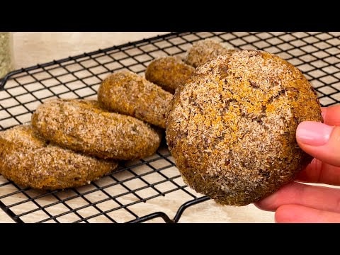 Chickpea Psyllium Rolls — Flour-free, yeast-free bread rolls made from a can of chickpeas, psyllium and fl