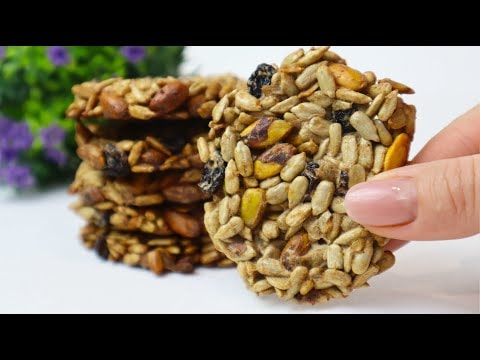 Gluten-Free Pistachio Sunflower Raisin Cookies — 4 Ingredients in 5 Minutes — A 4-ingredient nut cookie with banana, pistachios, lightly toasted sunflower see