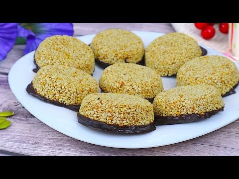 Gluten-Free Sesame Caramel Bites with Dark Chocolate — Only 3 Ingredients — A simple 3-ingredient sweet: pan-toasted white sesame caramelized with date syru