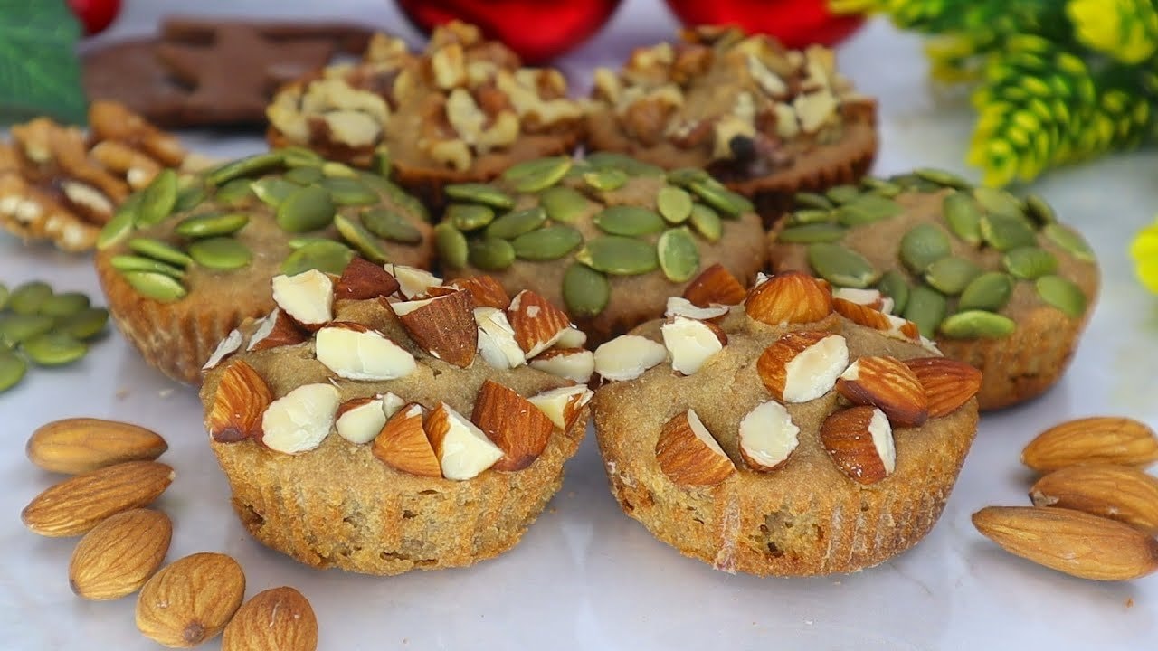 Magdalenas veganas de trigo sarraceno y frutos secos (sin gluten, sin huevo) — Magdalenas suaves de trigo sarraceno verde con semillas de calabaza, almendras, 