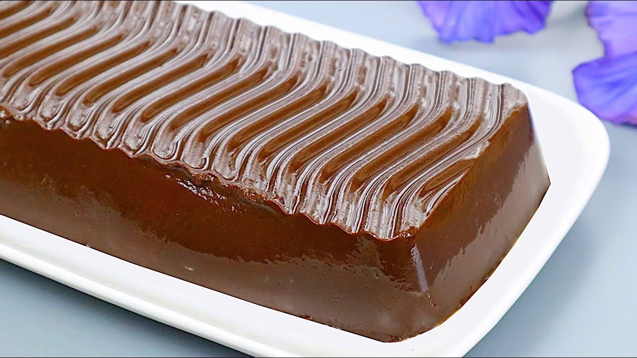 Pudding au chocolat à l'agar-agar végane (sans gélatine) — Pudding au chocolat riche épaissi à l'agar-agar sur lait d'avoine, sucre de coco
