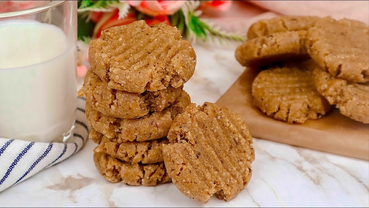 Galletas sin horno de mantequilla de cacahuete y almendra (4 ingredientes) — Galletas tiernas sin horno de mantequilla de cacahuete, dátiles machacados y har