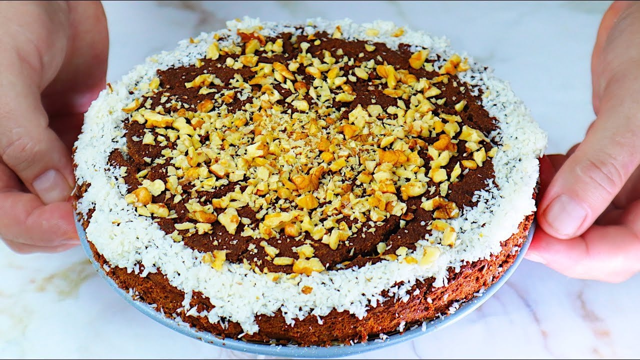 Gâteau chocolat-banane au sarrasin sans farine — Gâteau au chocolat intense à base de banane, farine de coco et farine de sarrasi