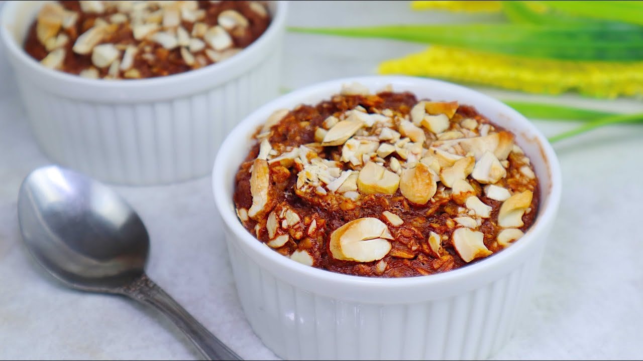 Apfelmus-Hafer-Cashew-Kakao-Muffins — Saftige Kakao-Muffins, gebacken mit Haferflocken, Apfelmus, Hafermilch und Cashe