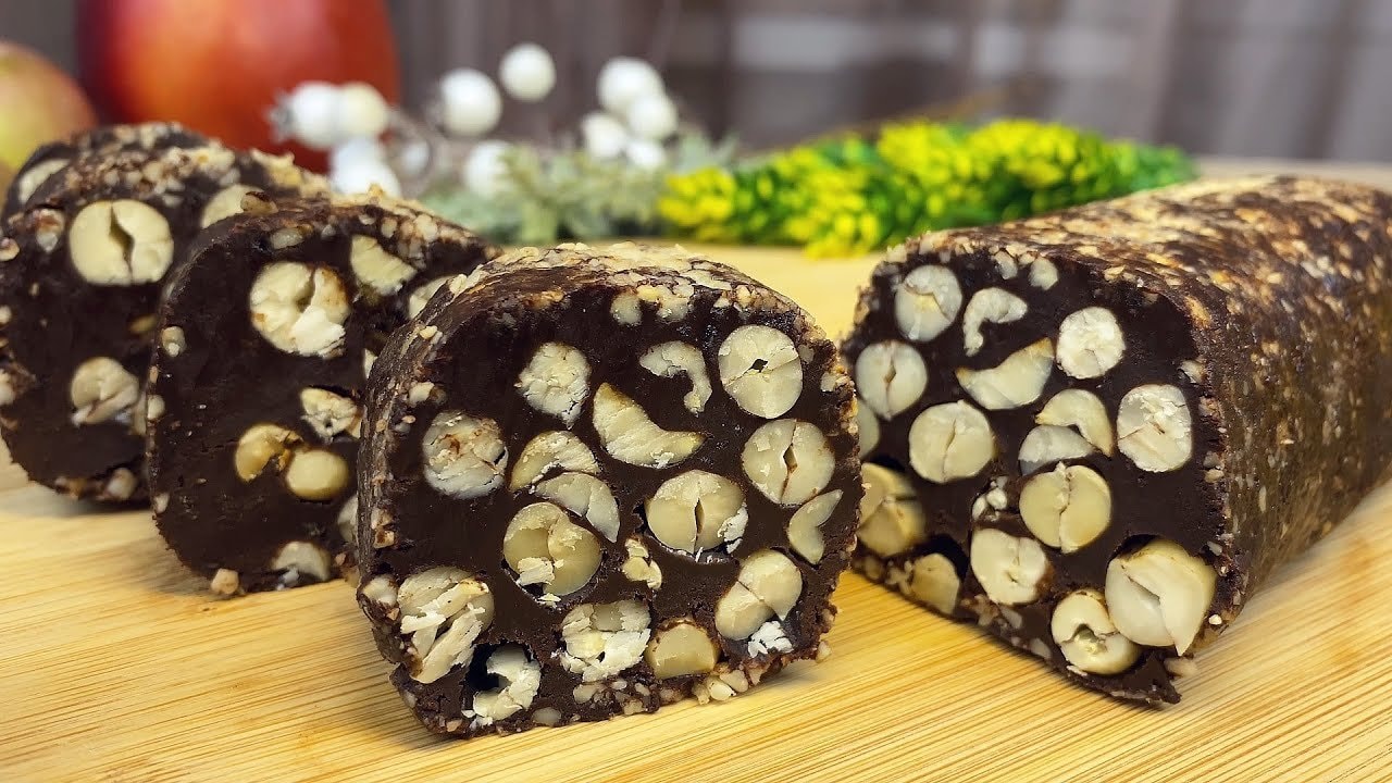 Trufas sin horno de cacahuete, dátiles y chocolate en 5 minutos — Trufas cremosas sin horno con dátiles blandos, cacahuetes tostados y chocolate n