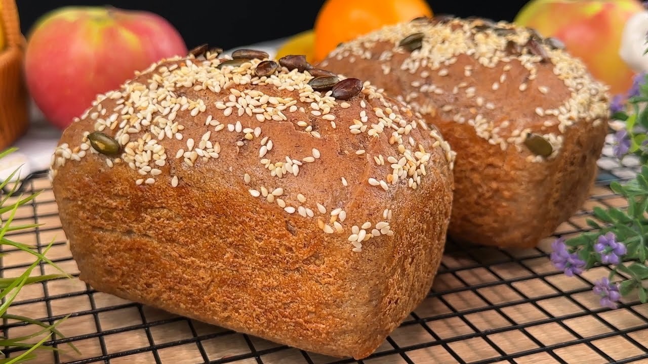 Glutenfreies Quinoa-Hefebrot (vegan) — Anspruchsvolles veganes glutenfreies Brot mit Quinoa-, Vollkornreis-, grünem Buc