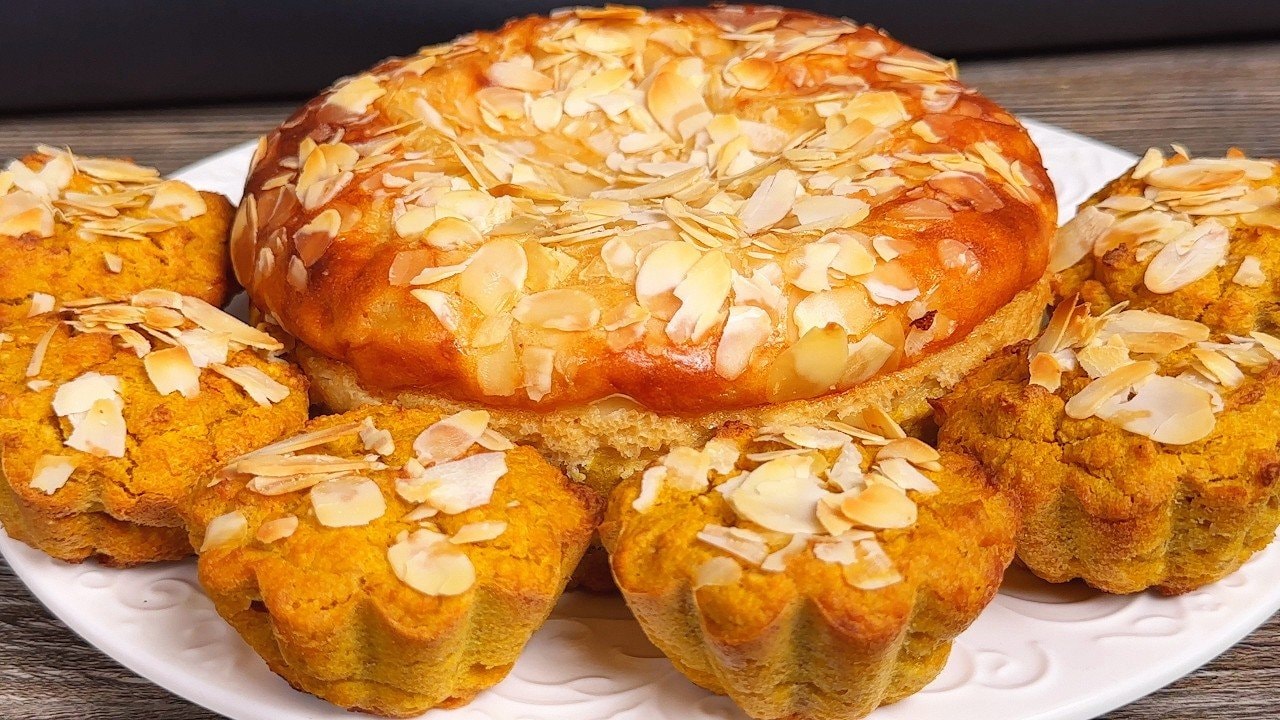 Carrot Oat Cottage Cheese Breakfast Cake (No Sugar) — Cozy breakfast cake with apple, carrot, banana, oats and creamy cottage cheese. 