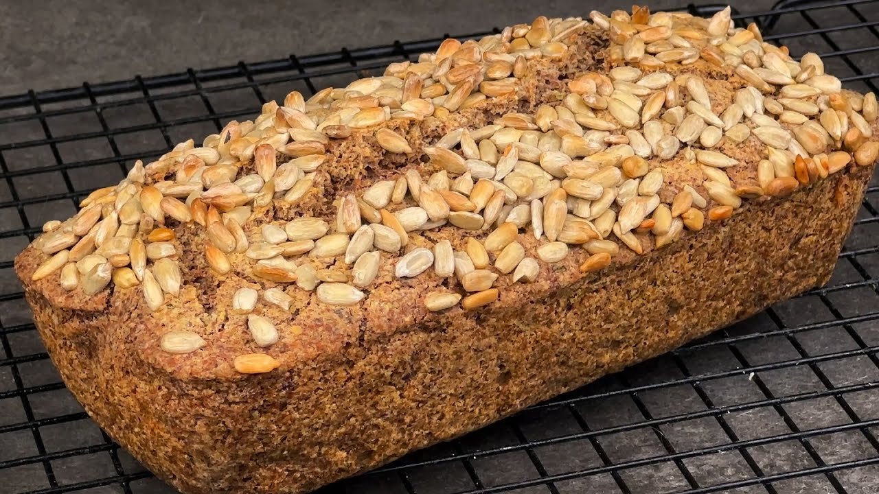 3-Ingredient Green Buckwheat Flaxseed Loaf — Minimalist green-buckwheat loaf with only flax seeds, baking powder and water. V